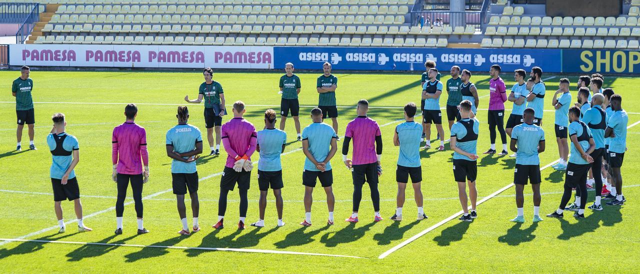 El entrenador del Villarreal, Unai Emery, espera que su equipo inicie la reacción en el campeonato liguero esta noche ante el Cádiz en La Cerámica.