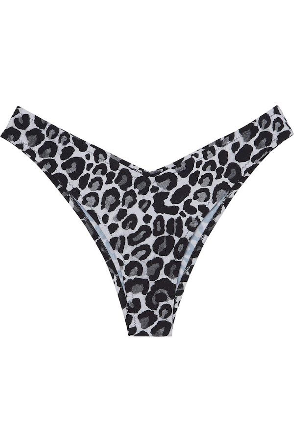 El bikini animal B&W