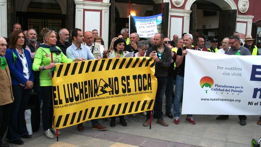 Volcados en el Luchena de Lorca