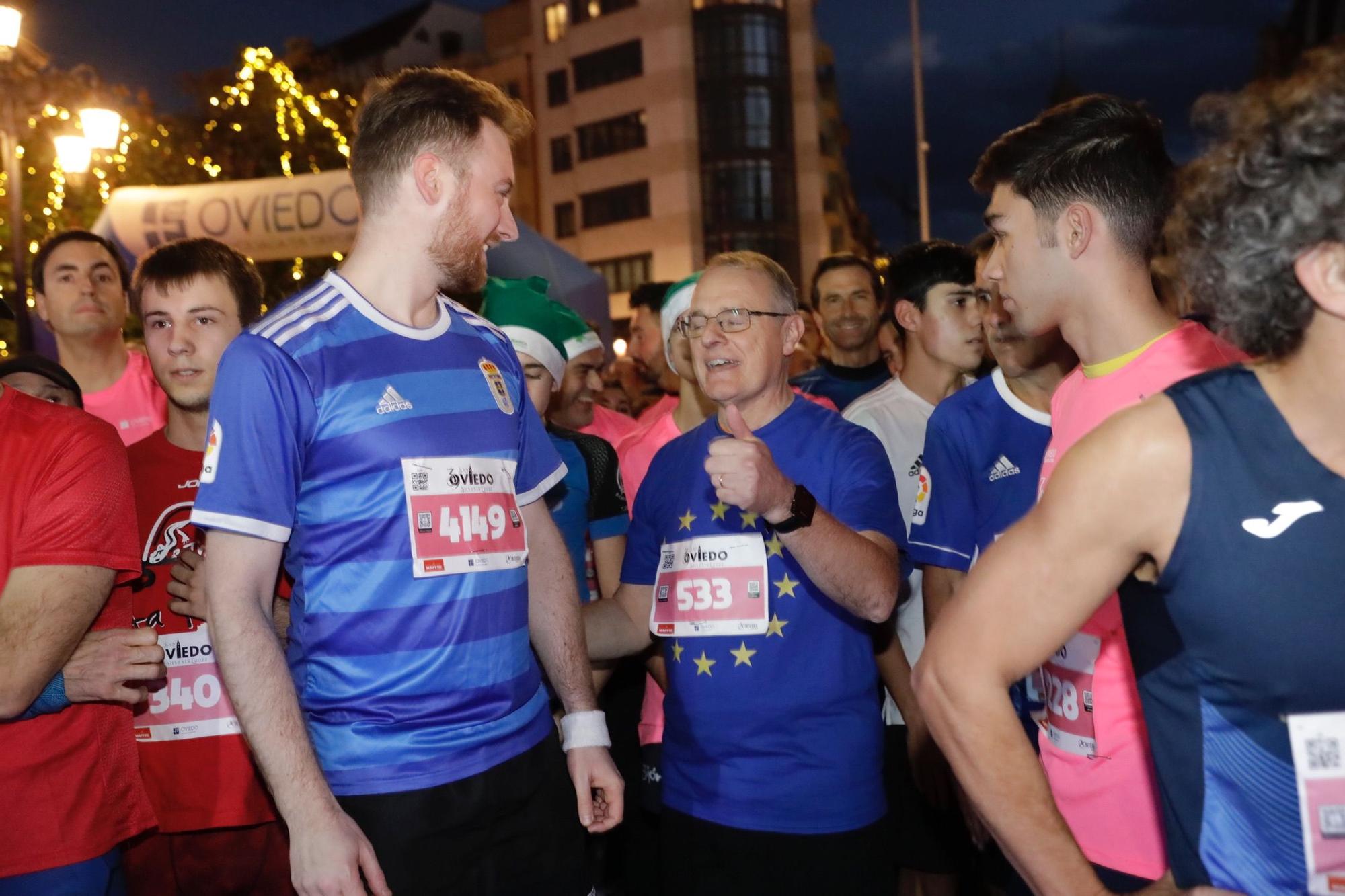 En imágenes: Jaime Bueno (Univerisad de Oviedo) y Mariam Benkert triunfan en la San Silvestre de Oviedo