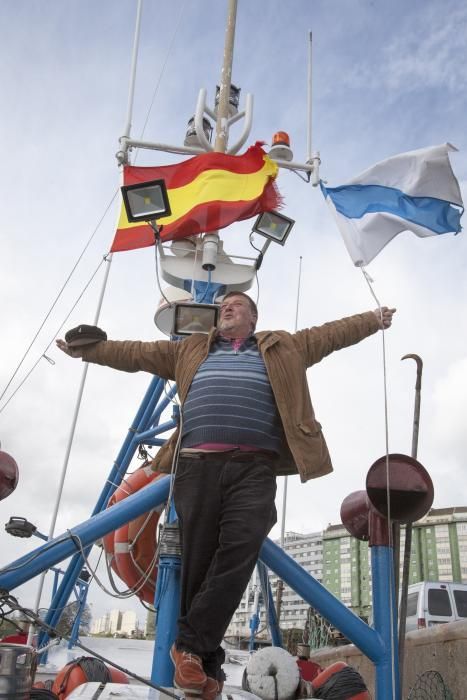 Patrón coruñés expedientado por la bandera gallega