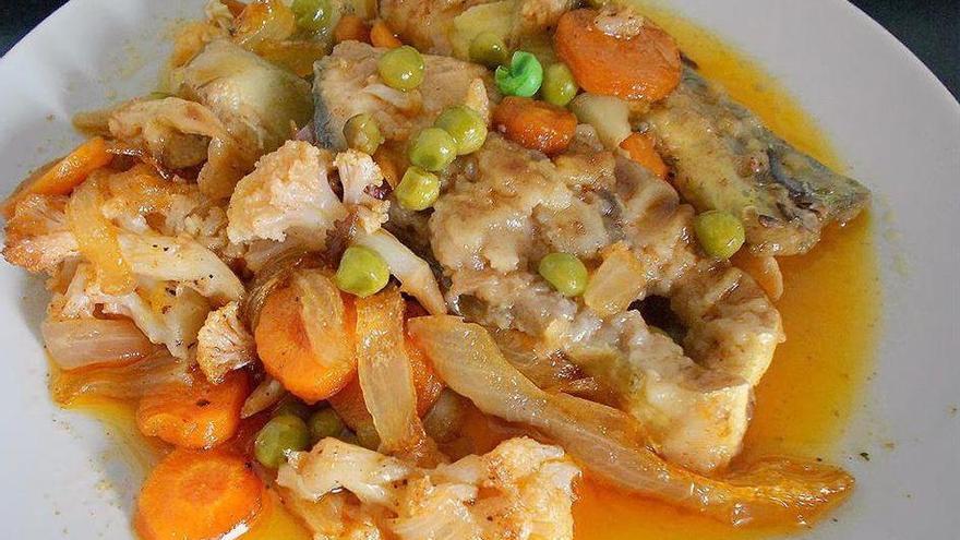 Cocina de forma fácil y sencilla una &#039;llampuga&#039; en escabeche