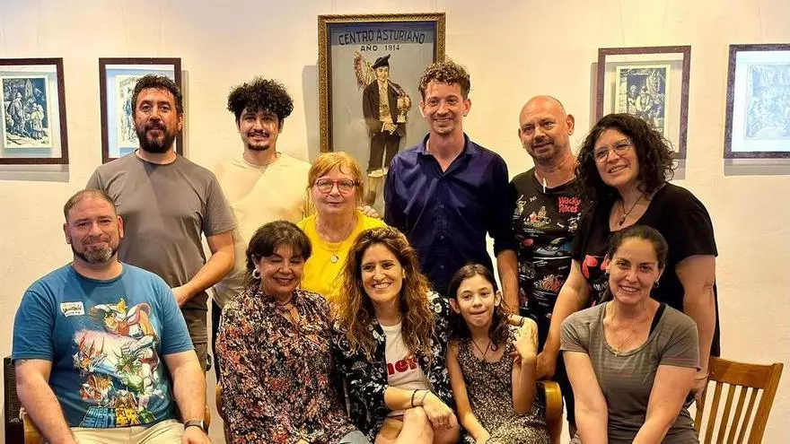 La tonada asturiana se extiende por Argentina gracias a Anabel Santiago: la cantante fue una de las profesoras del curso de extensión de la Escuela de Asturianía que se celebró en Mendoza