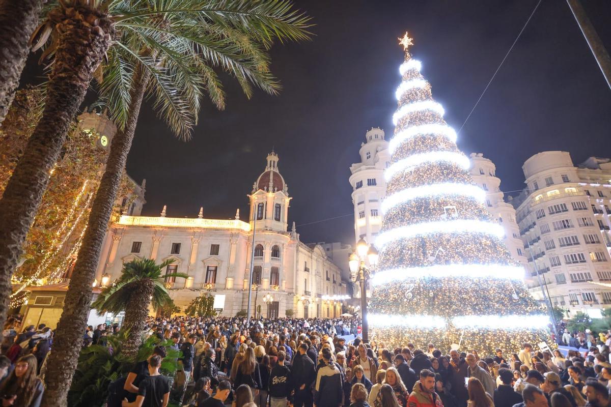 Llenazo en Valencia antes del primer fin de semana de Navidad
