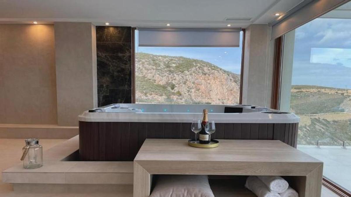MATRIMONIO CULLERA | El matrimonio muerto en Cullera sufrió un atrapamiento por succión al taponarse el sistema de absorción del spa