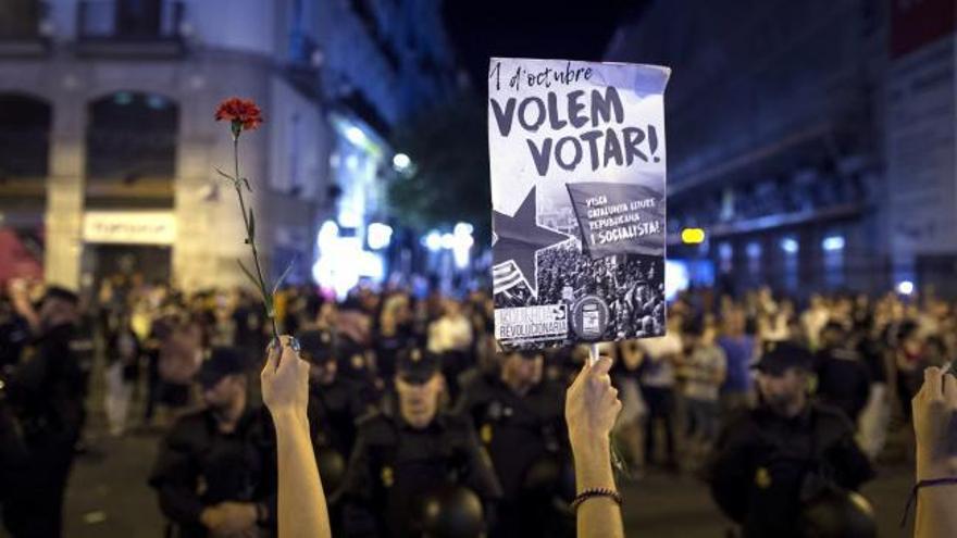 Los sindicatos catalanes llaman a la huelga para este martes