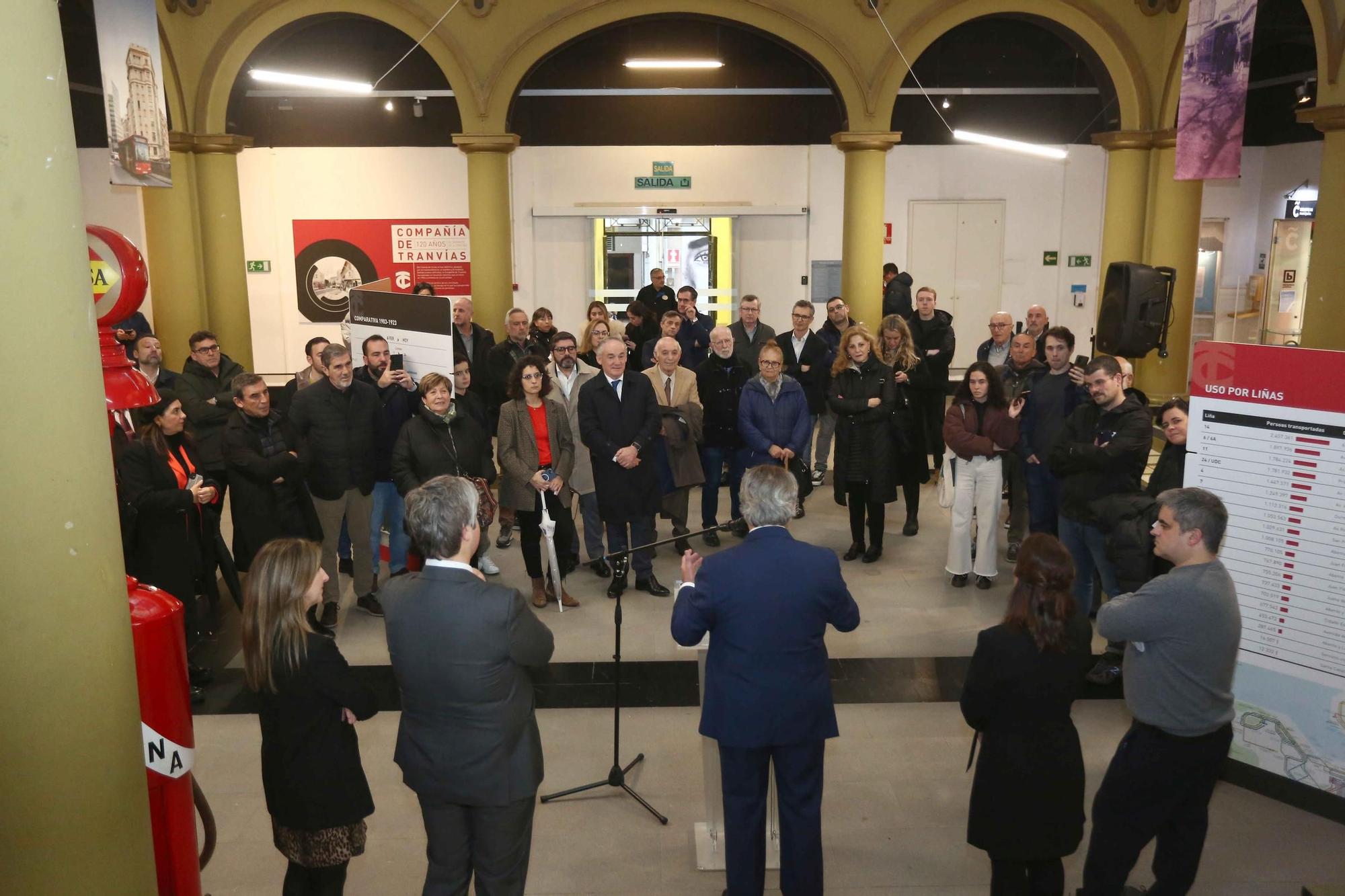 La Compañía de Tranvías inaugura la exposición por sus 120 años de historia