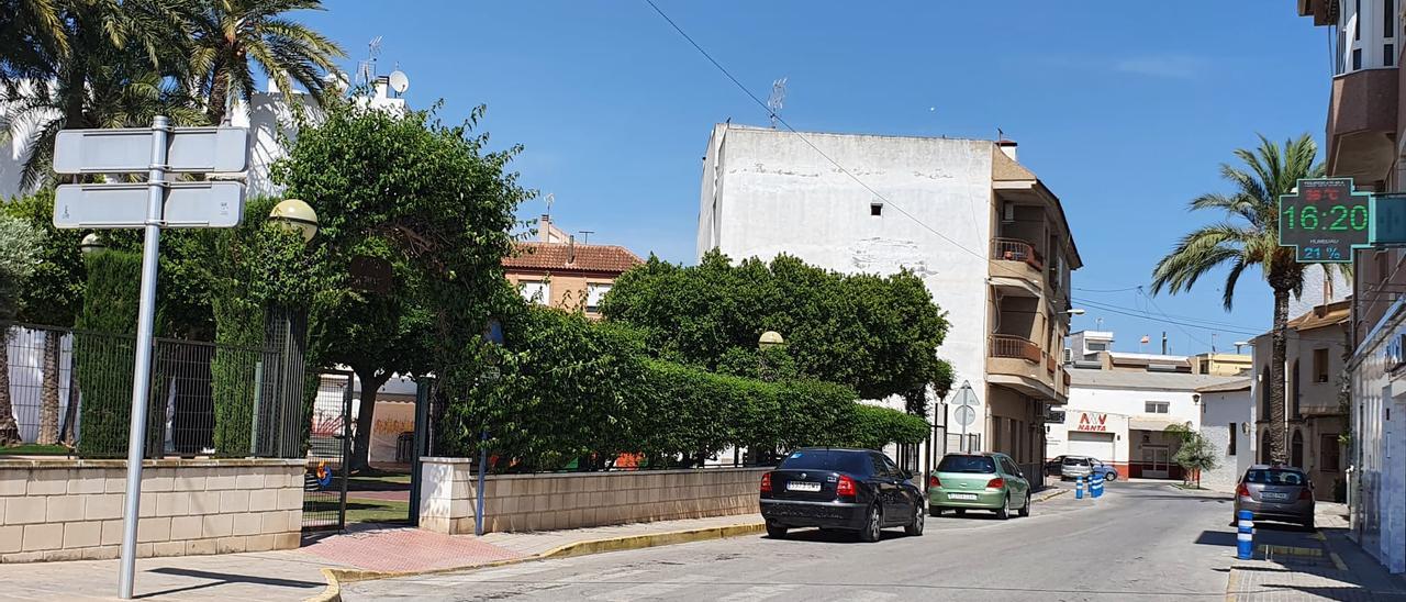 Una de las calles de la pedanía oriolana de Desamparados donde se van a realizar las obras