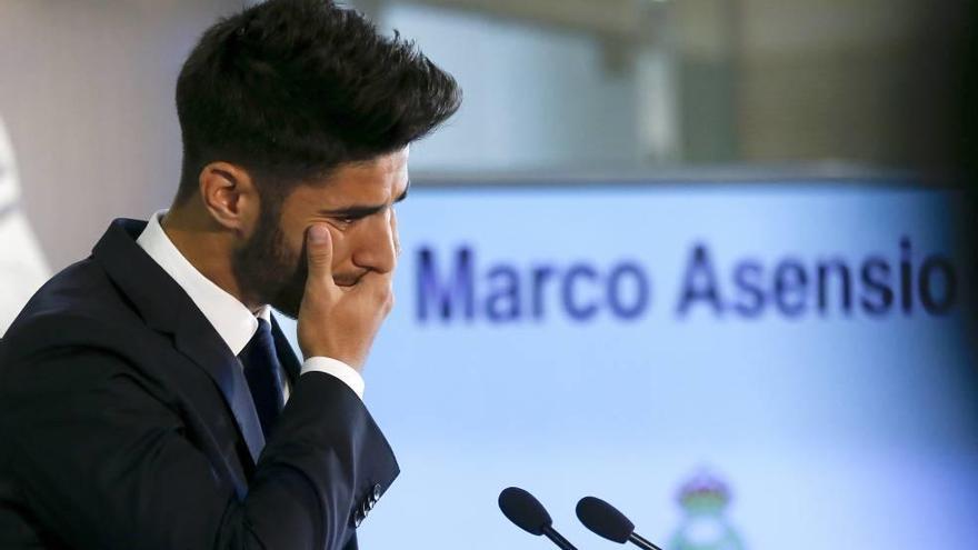Marco Asensio se emocionó al recordar a su madre fallecida.