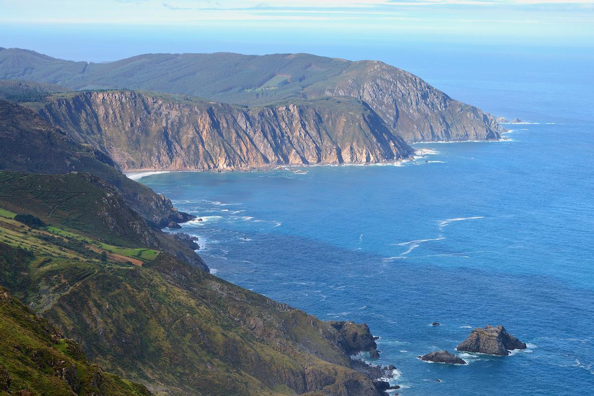 Mirador VIXIA da Herbeira cerca del cabo Ortegal en la costa norte de Galicia, Ortigueira