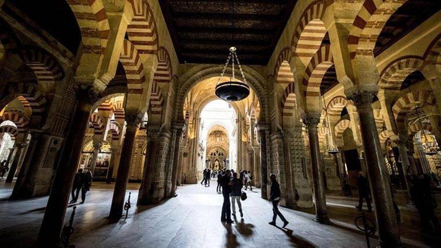 El Cabildo destaca que la declaración de la Unesco sirvió para potenciar la imagen de la Mezquita-Catedral