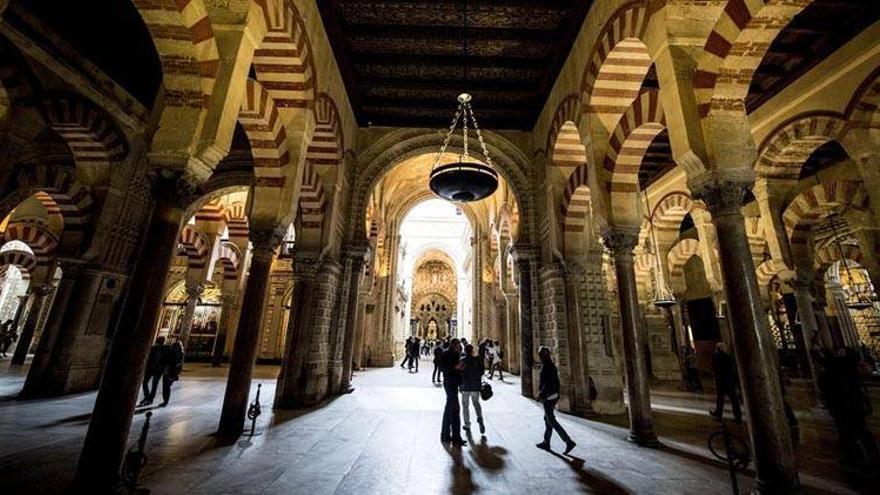 Foro de Laicos defiende la titularidad católica de la Mezquita Catedral