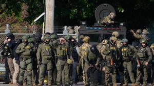 Archivo - Greg Bovino, jefe de la agencia de control migratorio ICE,  Broadview, I Oct. 3, 2025. 