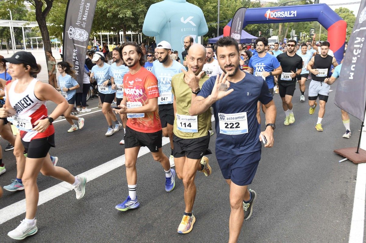 La carrera y marcha Solidaria Asteamur, en imágenes
