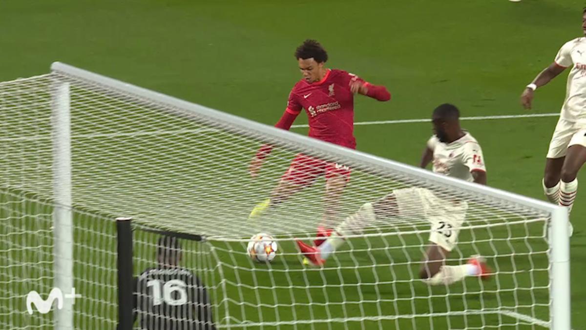 El gol de Fikayo Tomori en propia puerta ante el Liverpool