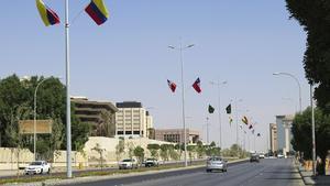 Una avenida en Riad.