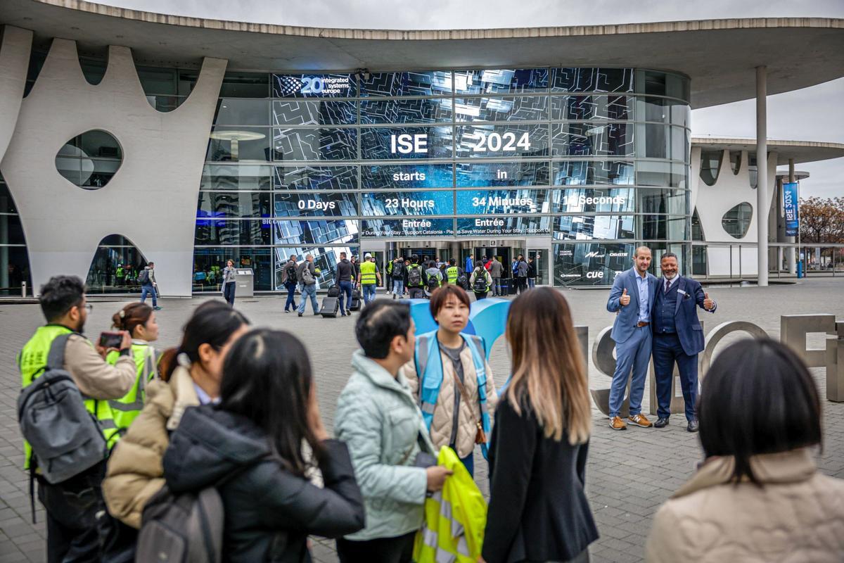 Últimos preparativos en la Fira de Barcelona para el ISE | FOTOS