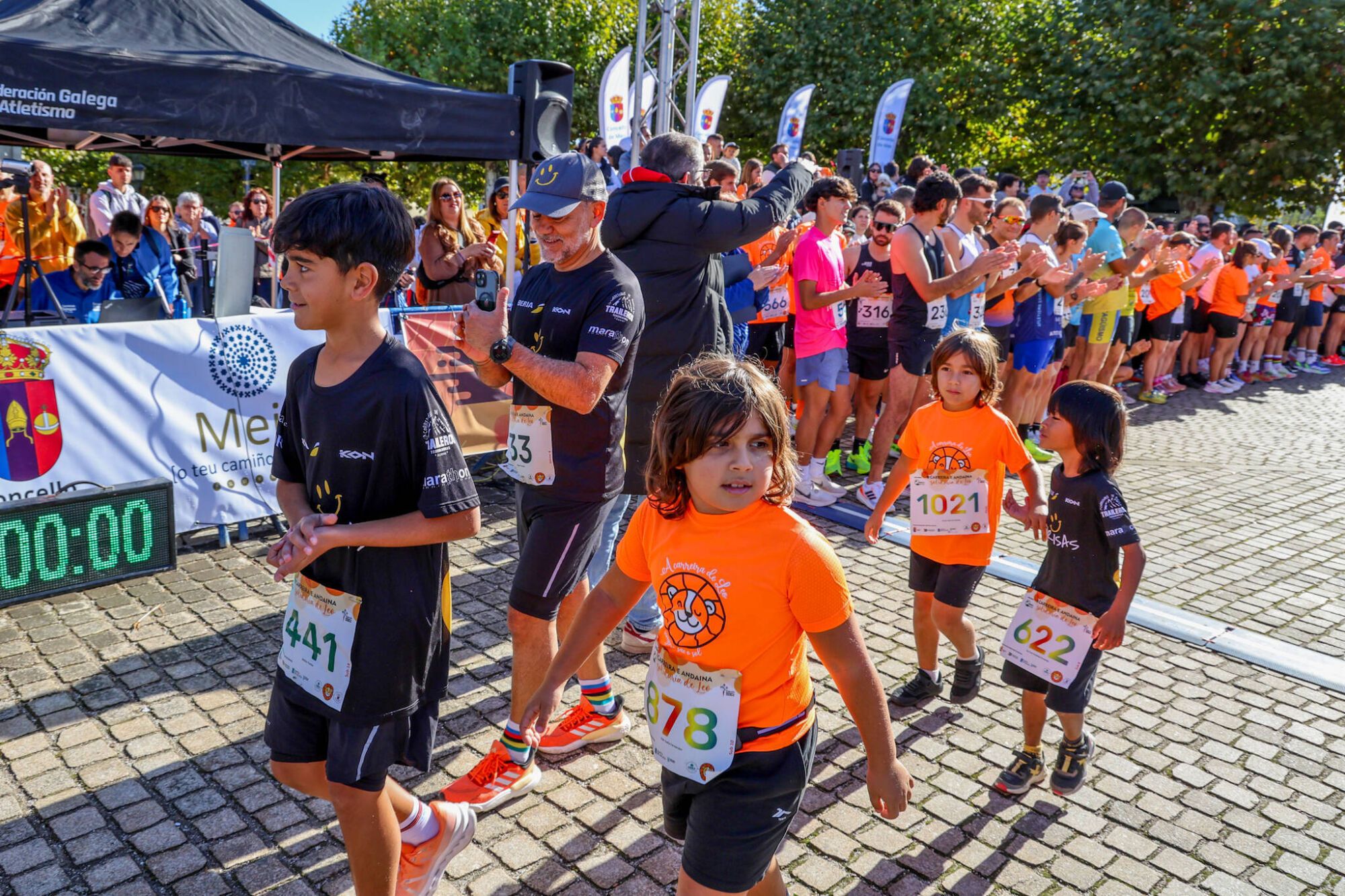 Andaina y carrera solidaria por niños como Leo Diz