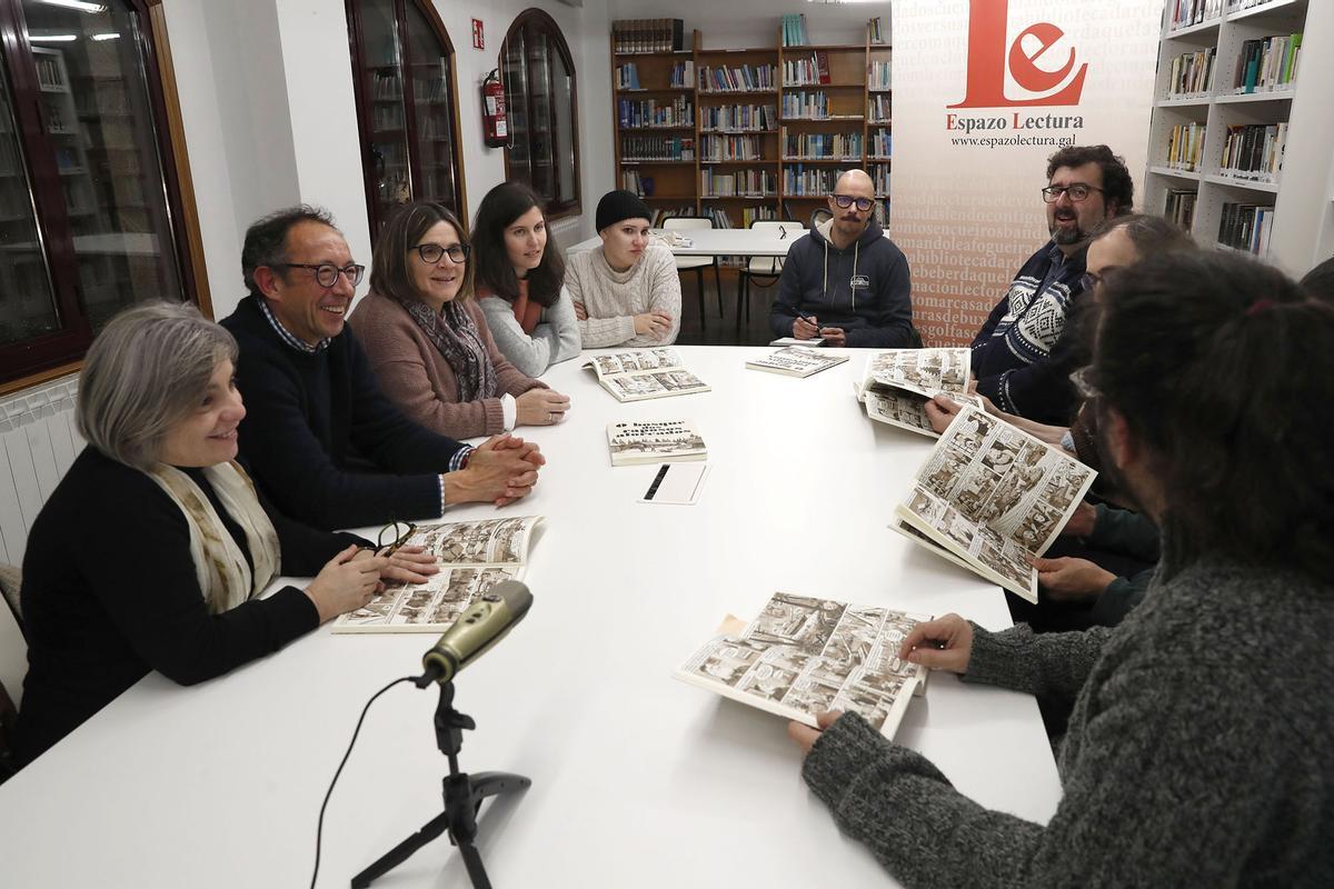 Miembros del club Lecturas Debuxadas, de la Asociación Espazo Lectura de Gondomar
