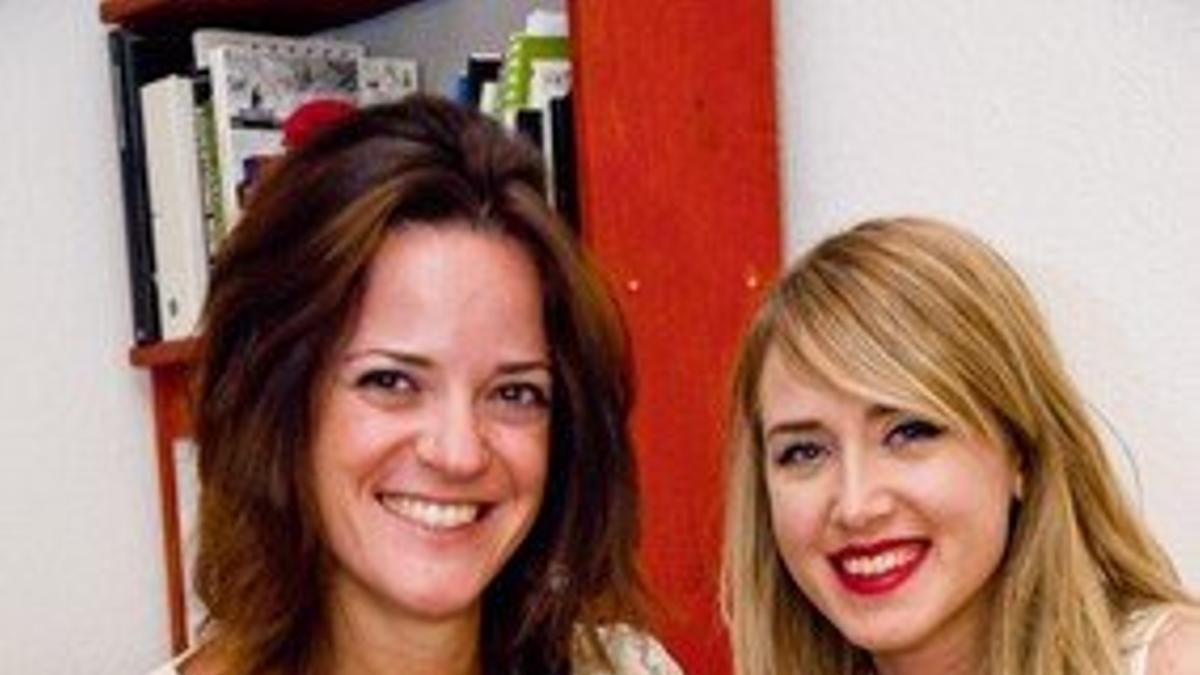 Marta Rabadan, de 29 años, Psicología en la Universidad de Valencia y máster en Publicidad en ICADE y Raquel Córcoles, de 26, Publicidad y Relaciones Públicas en la Universidad Rovira i Virgili y Periodismo en la Universidad Rey Juan Carlos.