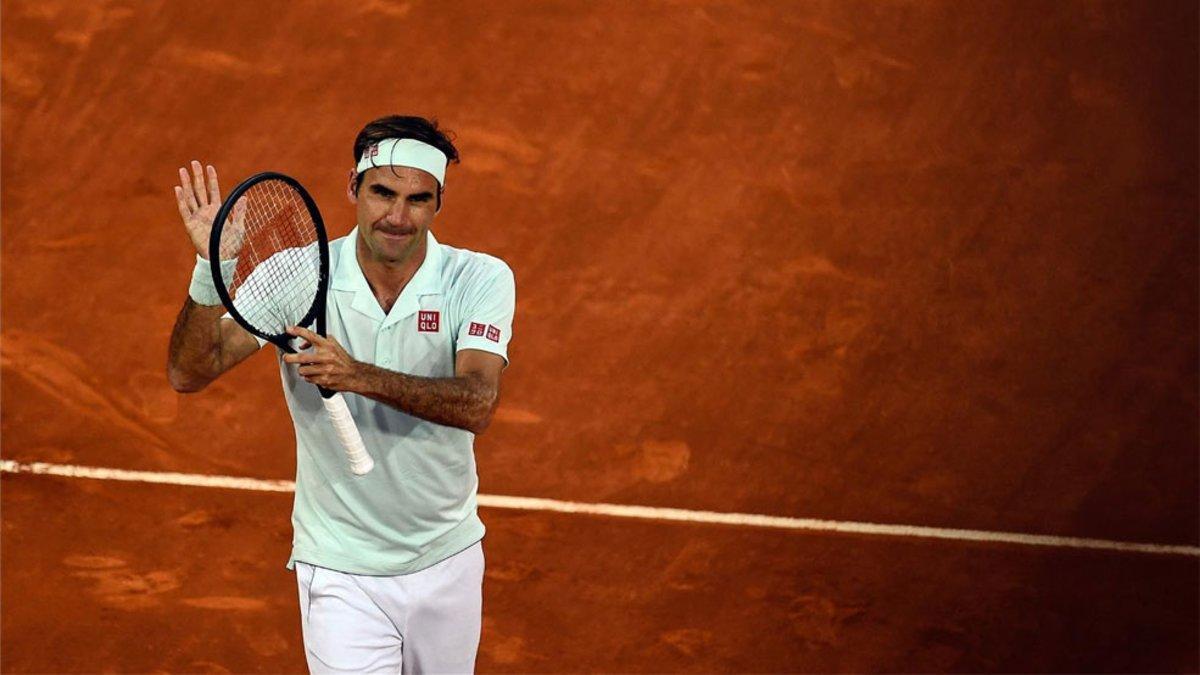 Federer saludando tras su victoria