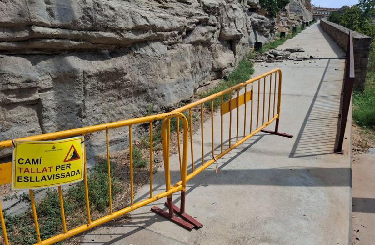 Una tanca alerta que el camí està tancat