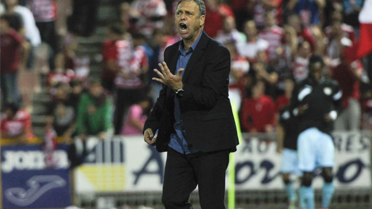 El técnico Joaquín Caparrós