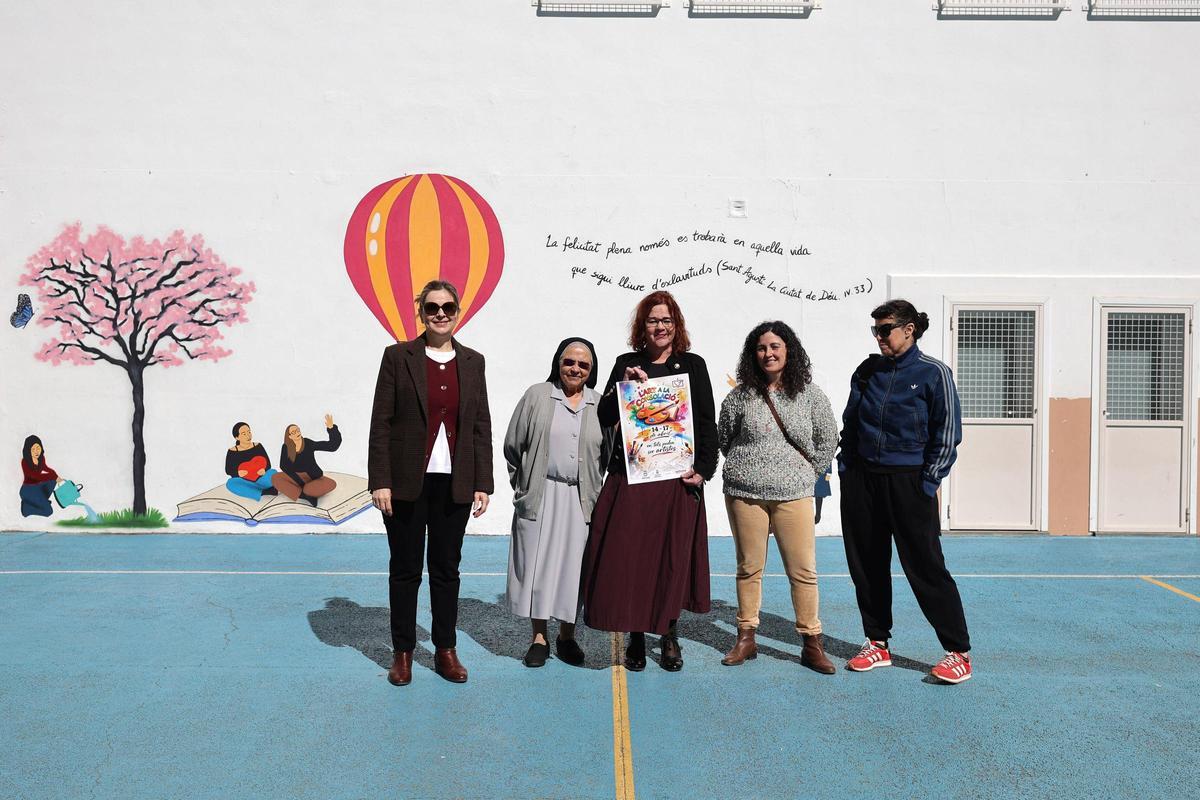 Las imágenes del mural Aïda Miró en el colegio de la Consolación de Ibiza