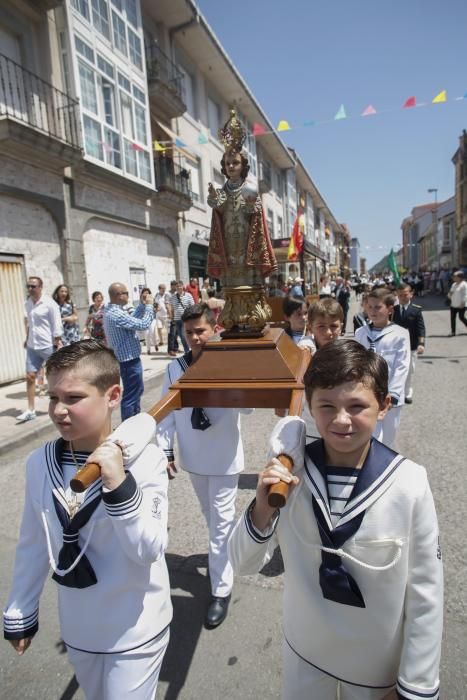 Procesión marinera en San Juan de la Arena