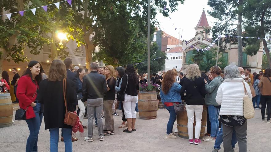 La Nit de Picapolls obre amb èxit de públic la fira del vi bagenc