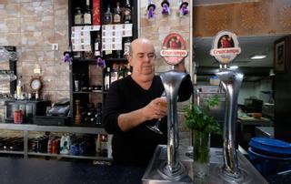 El bar El Racimo dirá adiós para siempre tras cien años de historia