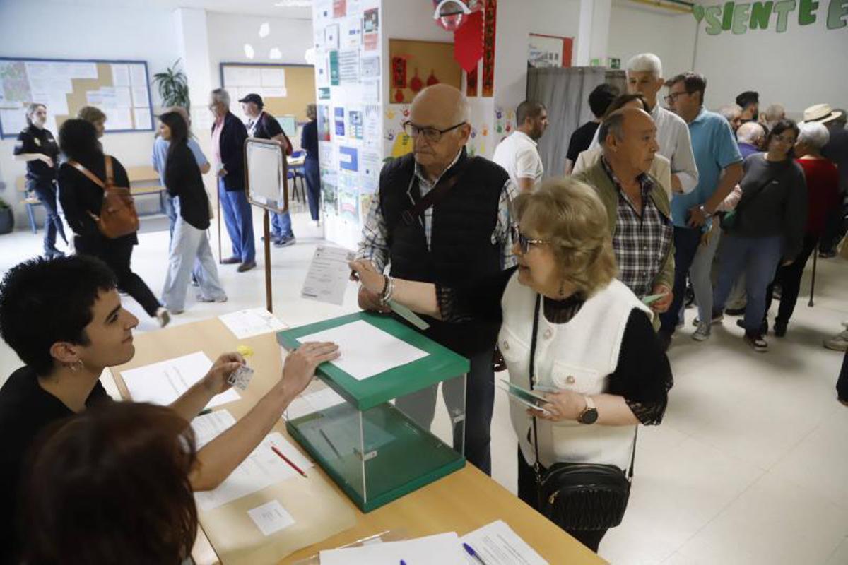 Córdoba capital vota para las elecciones andaluzas Córdoba capital vota para las elecciones andaluzas