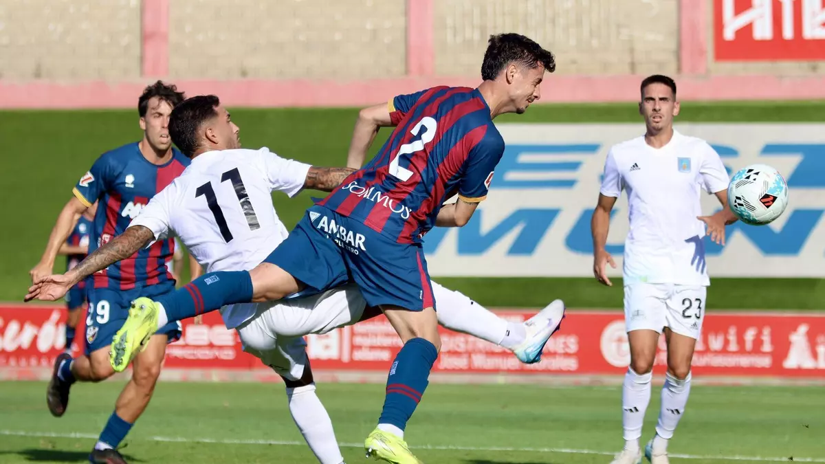 El Huesca puede con el Tarazona en el derbi aragonés de pretemporada (0-1)