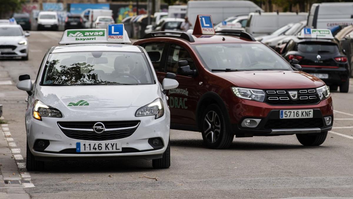 CARNET A LOS 17 AÑOS: Las autoescuelas respaldan la propuesta