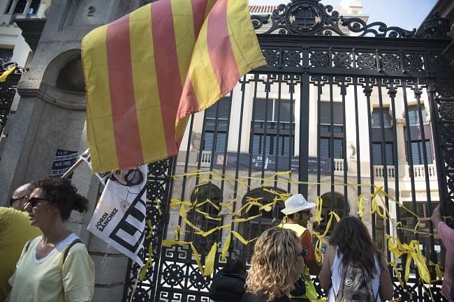 Arribada de la Flama del Canigó a Manresa