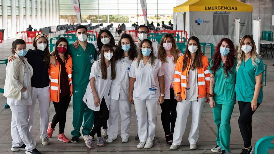 Las manos que inyectan la esperanza en Zamora