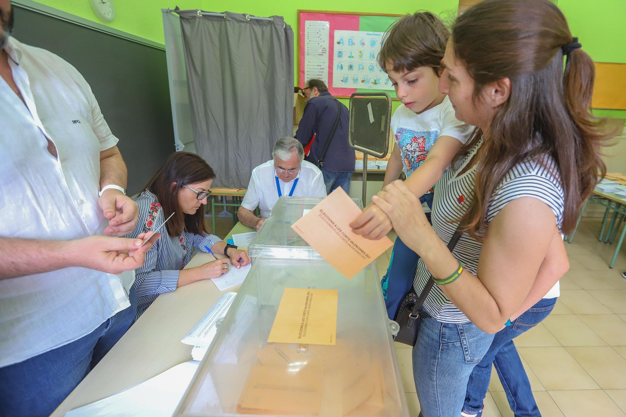 La jornada electoral del 28M en Orihuela