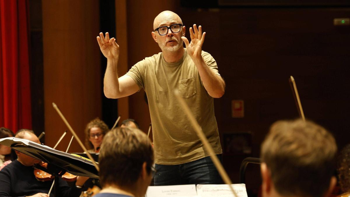 Baldur Brönnimann, director de la Filharmonía.