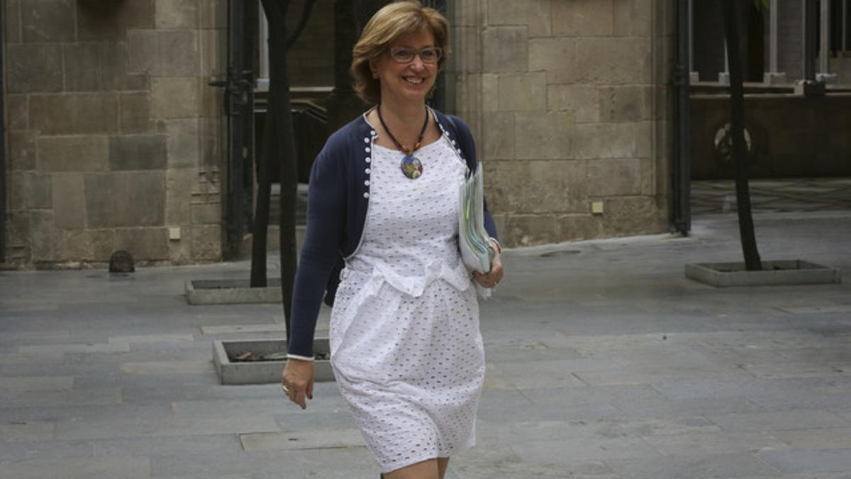 La 'consellera' d'Ensenyament, Irene Rigau, en el Palau de la Generalitat, el pasado junio.