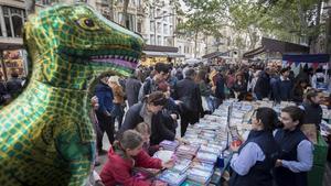 El Sant Jordi del 2019 en las Ramblas de Barcelona.