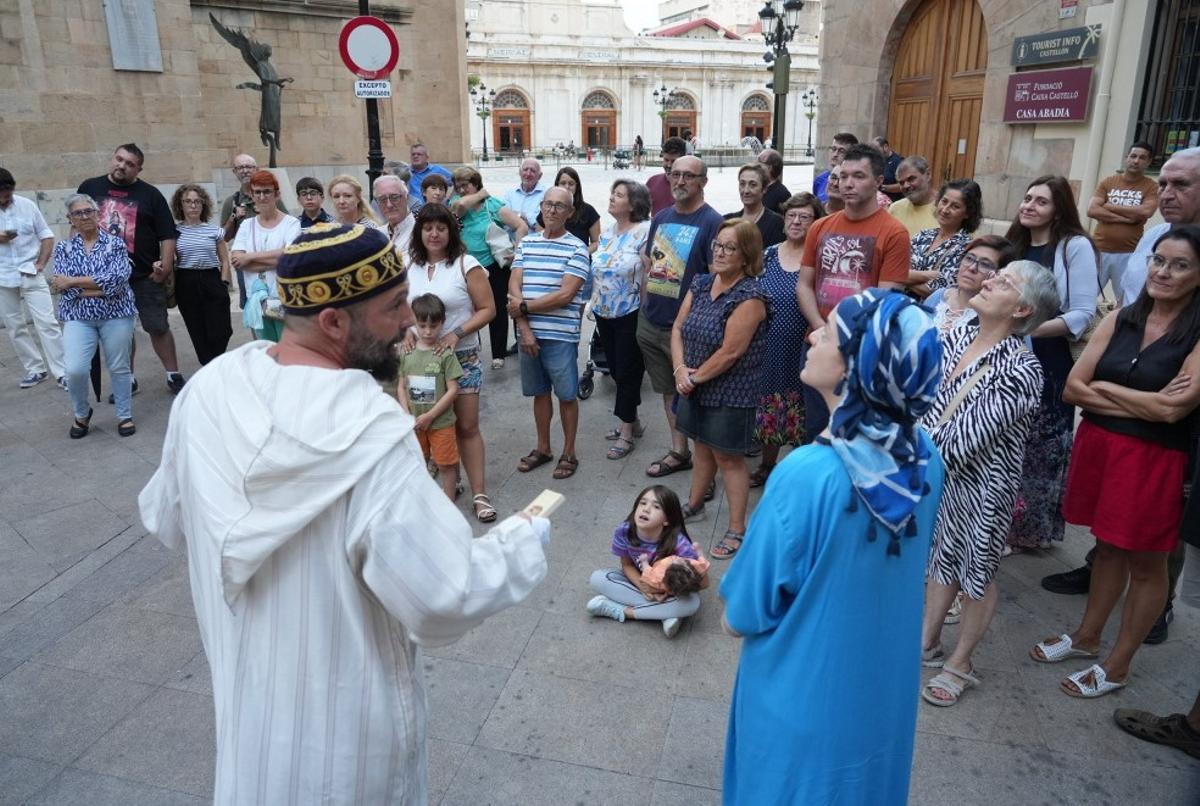 Un momento de la visita teatralizada el cantero de la catedral, este miércoles por la tarde.