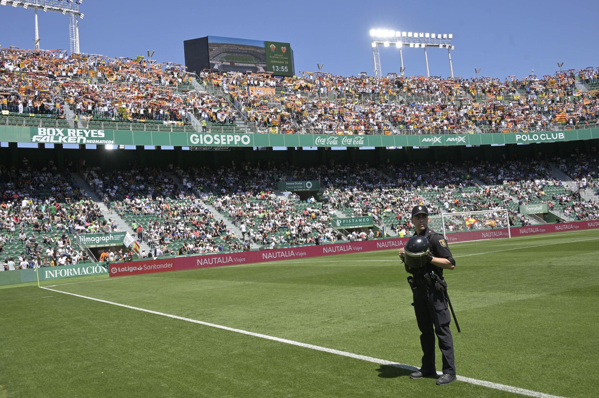 El Elche pone la alfombra al Valencia (0-2)