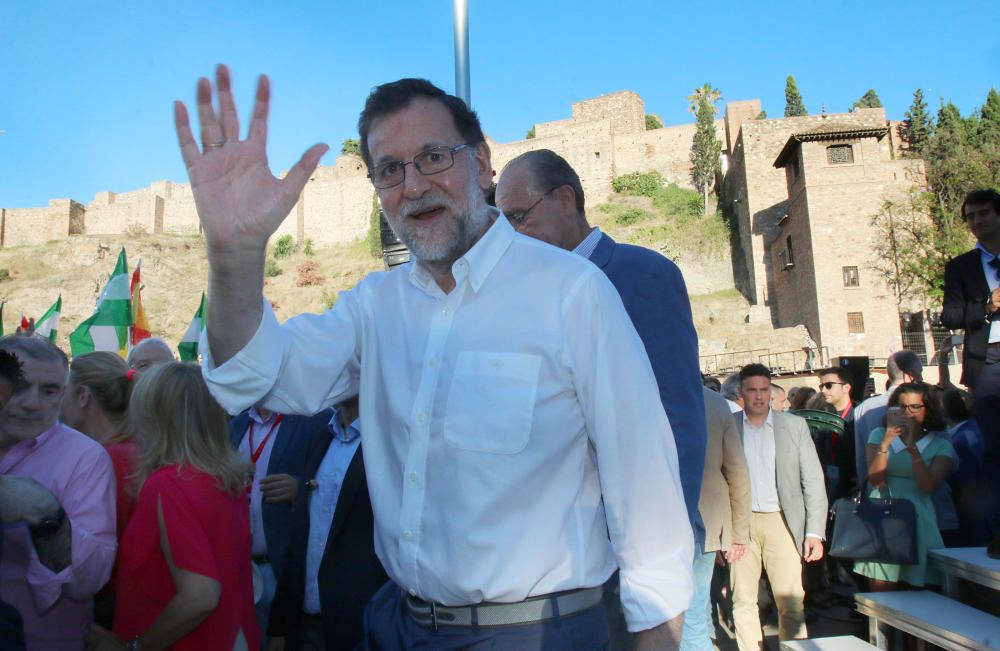 El presidente en funciones encabezó el acto del Partido Popular en el inicio de la última semana de campaña