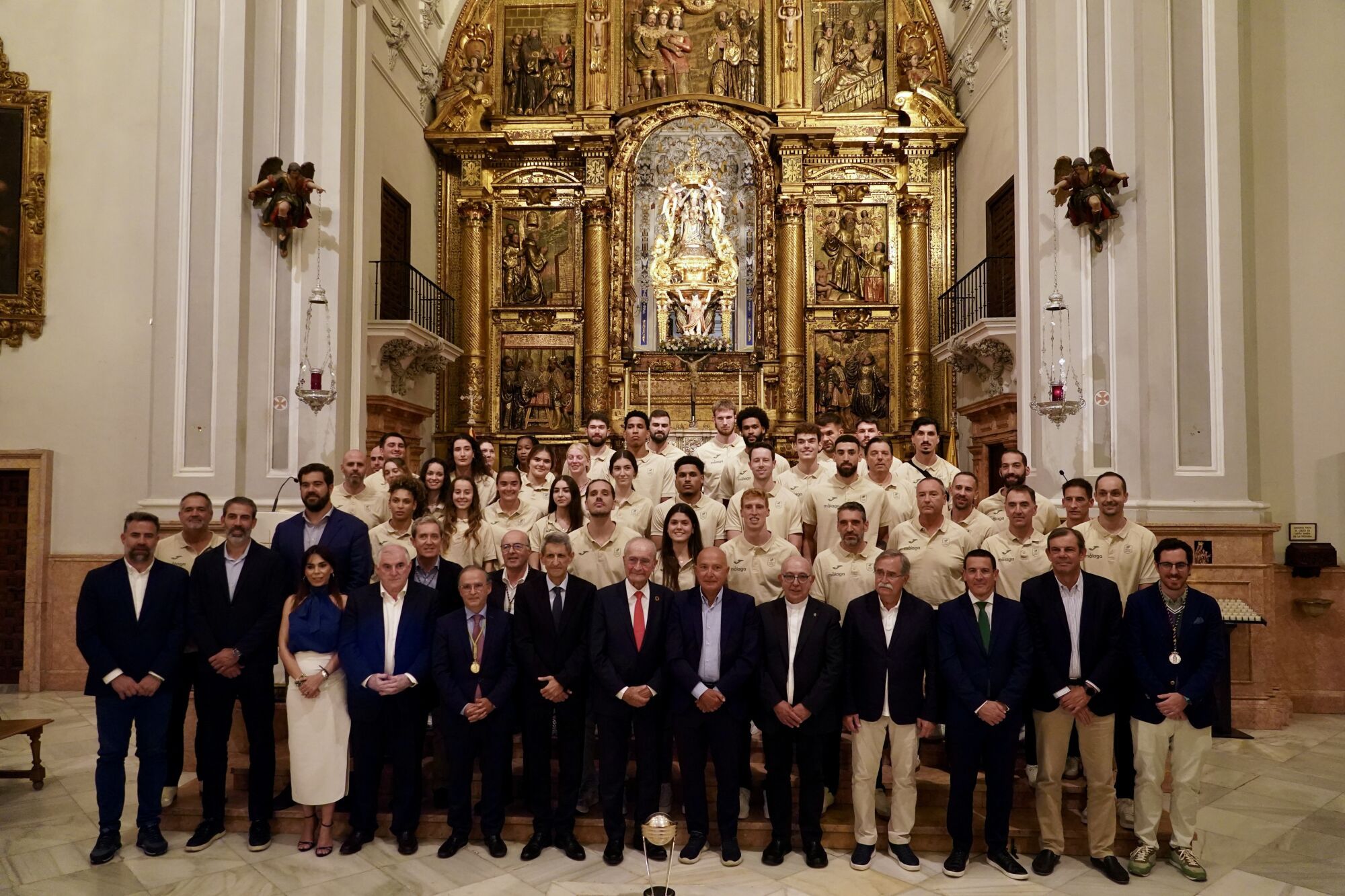 El Unicaja visita el Santuario de Nuestra Señora de la Victoria