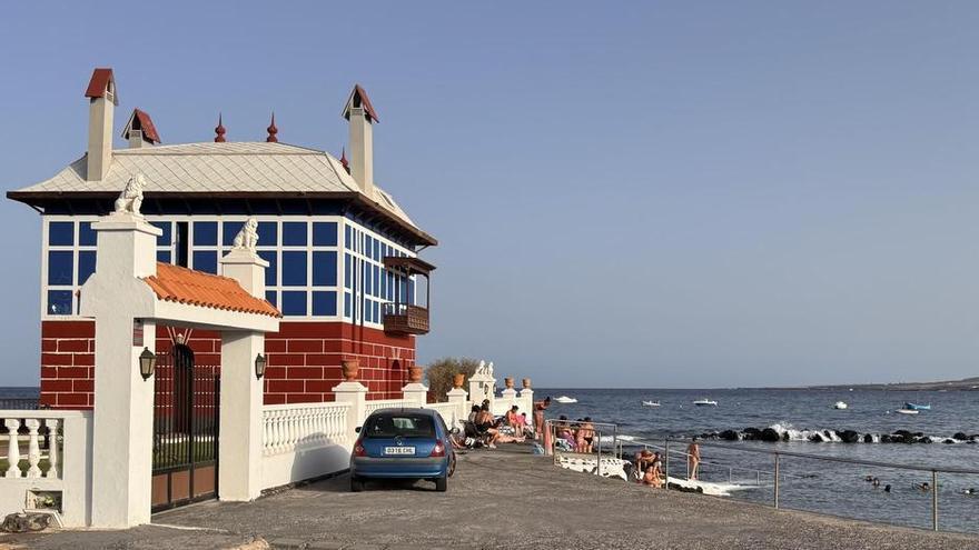 Las temperaturas bajan este jueves en Canarias, aunque persistirá el calor y el fuerte viento en varias islas