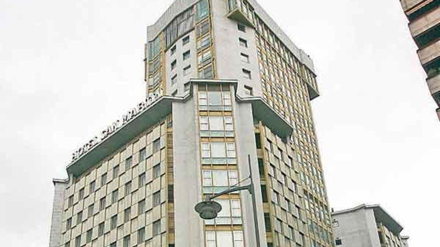 Torre de Ourense, el edificio más alto de la ciudad.