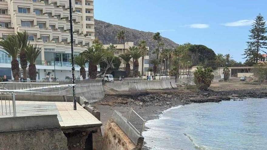 Шторм «Тереза» зруйнував частину набережної в Ароні: влада готує терміновий ремонт