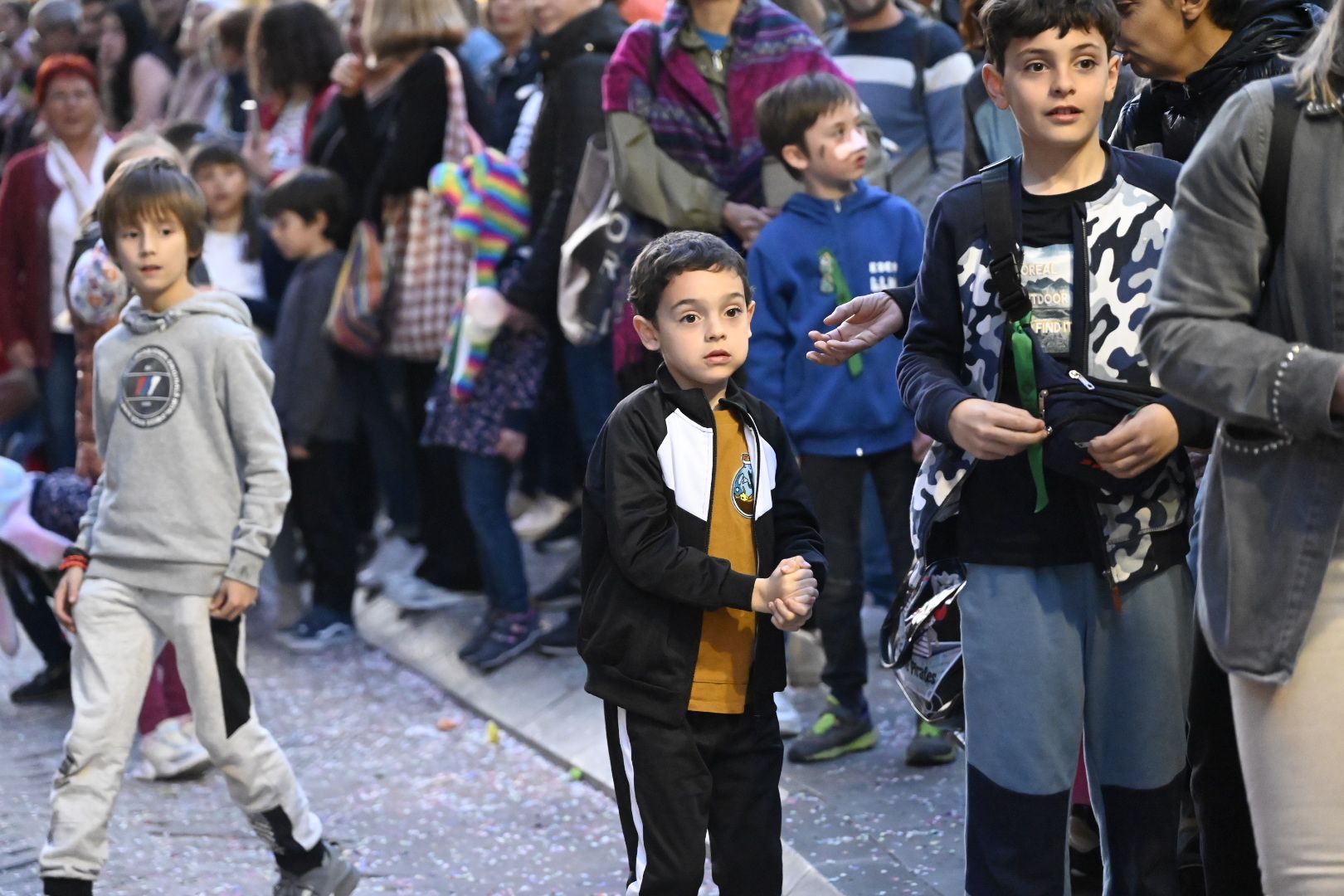 Desfile de collas y carros