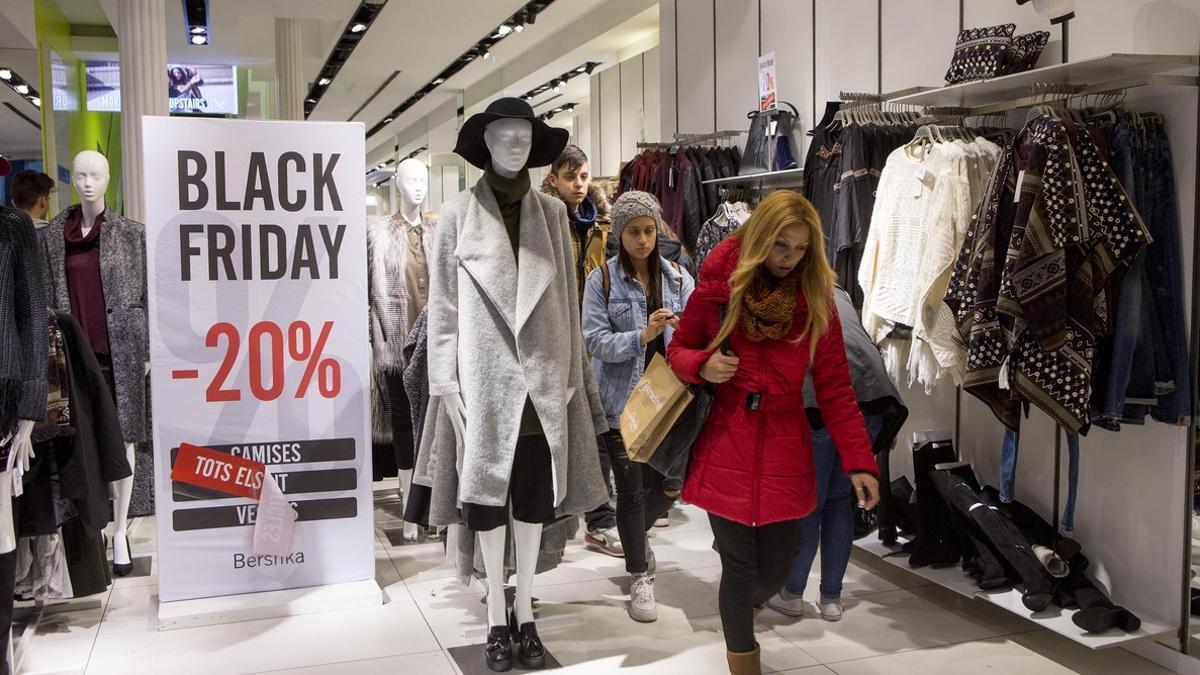 Black Friday en un comercio de Barcelona, una semana antes.