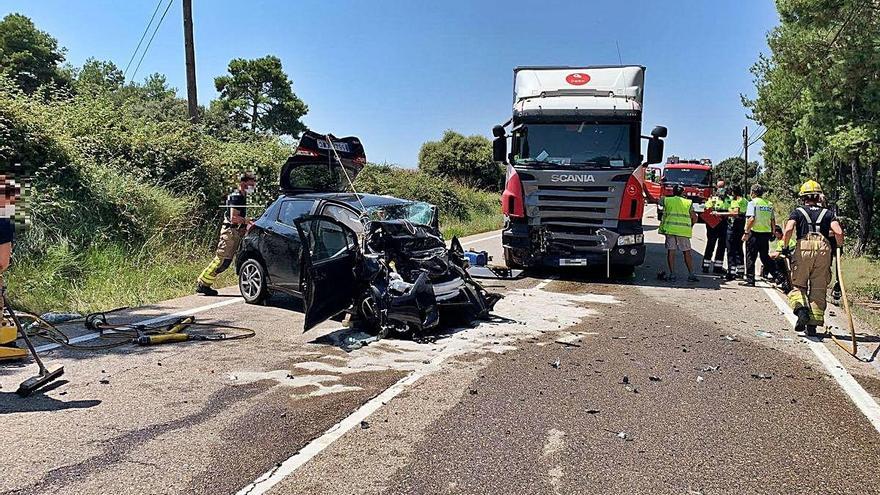 El turisme i el camió van xocar